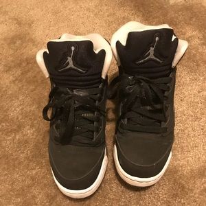 SALE!Jordan retro boys size 6